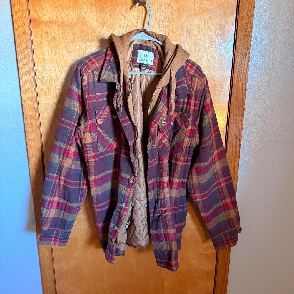This item is a Legendary Whitetails Men's Maplewood Hooded Flannel Shirt Jacket